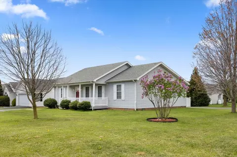 101 S Foxhall Ln S, Weyers Cave, VA 24486
