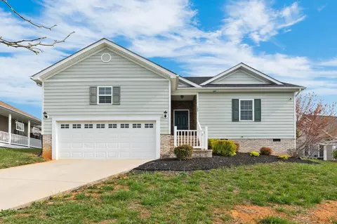103 Beauregard Dr, Staunton, VA 24401