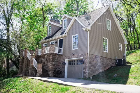 244 Fillmore St, Staunton, VA 24401