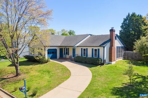 1497 Shadow Oaks Pl, Charlottesville, VA 22901