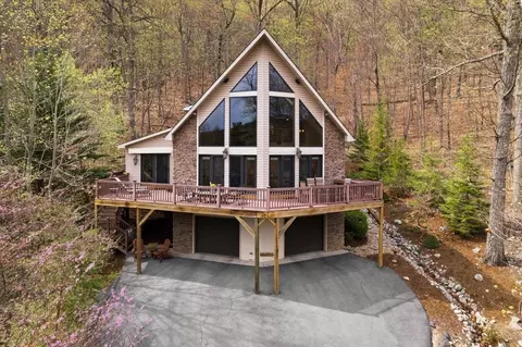 181 Turkey Dr, Mcgaheysville, VA 22840