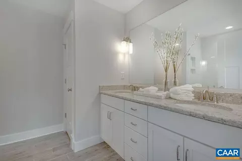 117 Blithe Ct, Charlottesville, VA 22901 photo 5