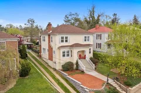 241 Thornrose Ave, Staunton, VA 24401