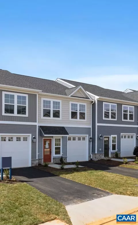 129 Ridgeline Dr, Waynesboro, VA 22980