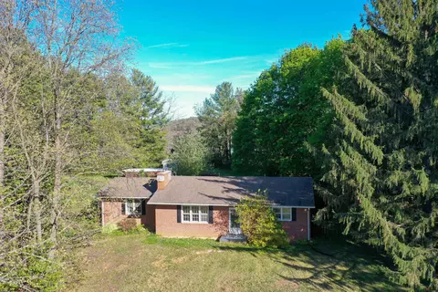 1492 Middlebrook Rd, Staunton, VA 24401