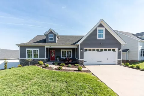 110 Beauregard Dr, Staunton, VA 24401