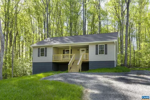 1615 S Lake Shore Dr S, Louisa, VA 23093