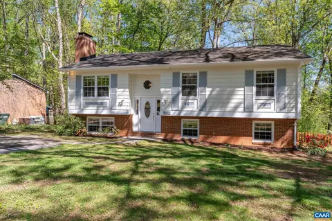 1321 Oak Tree Ln, Charlottesville, VA 22901