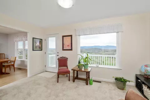 32 Mcilwee Ln, Staunton, VA 24401 photo 17