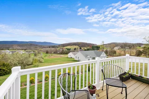 32 Mcilwee Ln, Staunton, VA 24401 photo 8