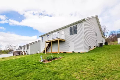 32 Mcilwee Ln, Staunton, VA 24401 photo 6