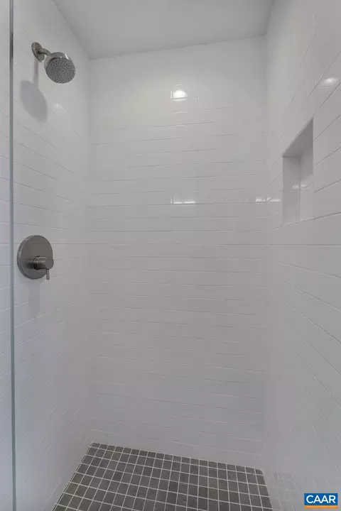 1130 E High St #H, Charlottesville, VA 22902 photo 16