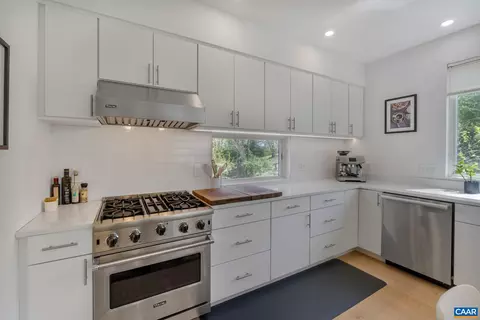 1130 E High St #H, Charlottesville, VA 22902 photo 7