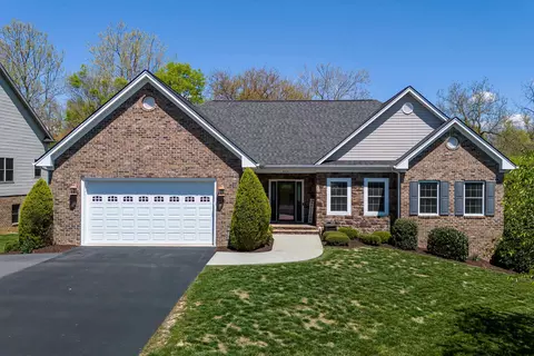 4621 Magnolia Ridge Dr, Harrisonburg, VA 22801