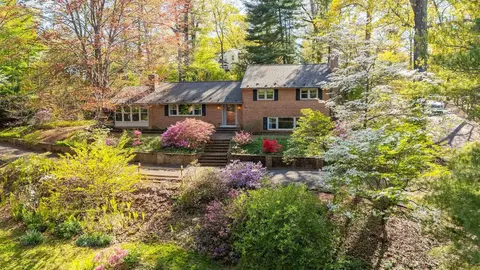105 Pratts Woods Ln, Waynesboro, VA 22980