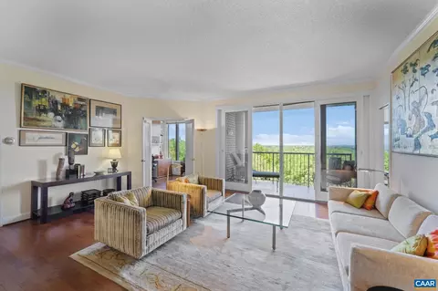 500 Crestwood Dr #2508, Charlottesville, VA 22903