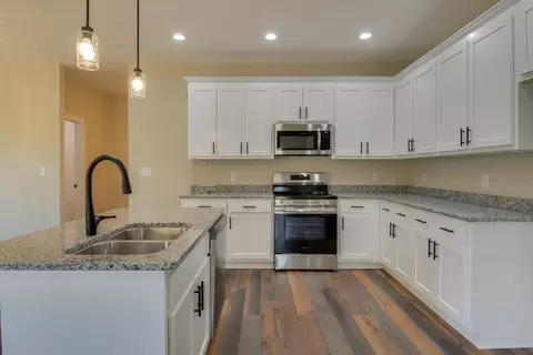 103 Fall Ridge Dr, Stuarts Draft, VA 24477 photo 10