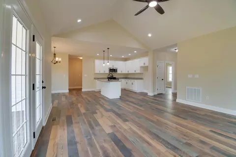 103 Fall Ridge Dr, Stuarts Draft, VA 24477 photo 15