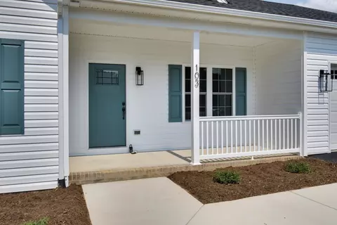 103 Fall Ridge Dr, Stuarts Draft, VA 24477 photo 2