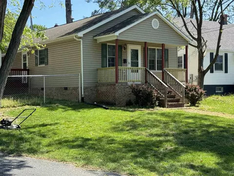 131 Fraser Ln, Staunton, VA 24401