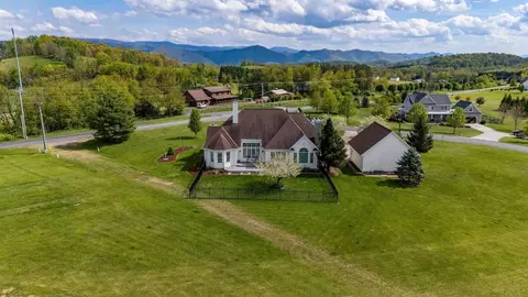 12 Ridgemore Dr, Raphine, VA 24472 photo 66