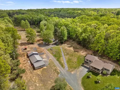 588 Paradise Rd, Concord, VA 24538