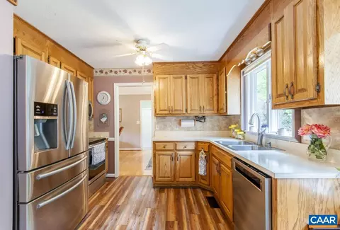 246 Flint Mountain Dr, Stuarts Draft, VA 24477 photo 11