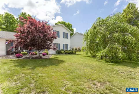 246 Flint Mountain Dr, Stuarts Draft, VA 24477 photo 4