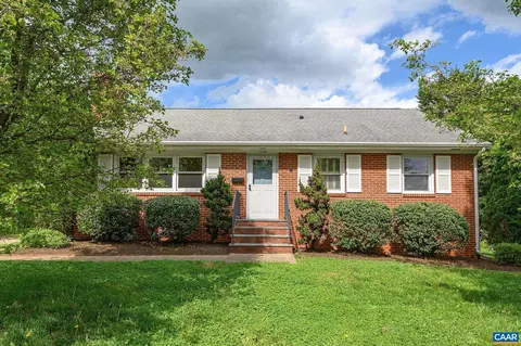 1009 Calhoun St, Charlottesville, VA 22901