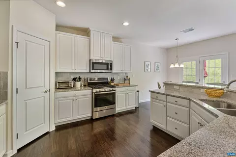 1252 Delphi Ln, Charlottesville, VA 22911 photo 17