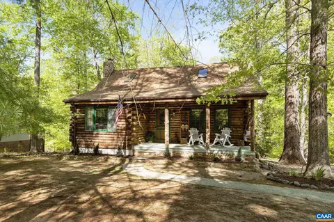 17 Dogleg Rd, Palmyra, VA 22963