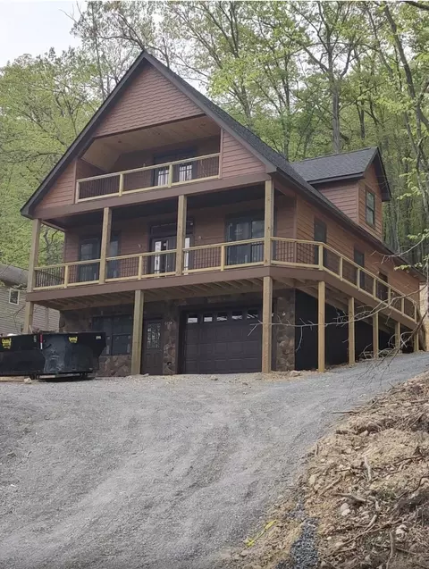 181 Deer Dr, Mcgaheysville, VA 22840