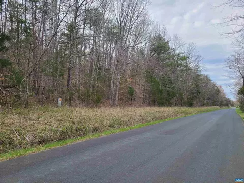 11 Glade Rd, Shipman, VA 22971