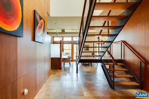 200 Douglas Ave #3B, Charlottesville, VA 22902