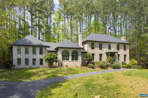 2480 Spring Brook Dr, Charlottesville, VA 22901