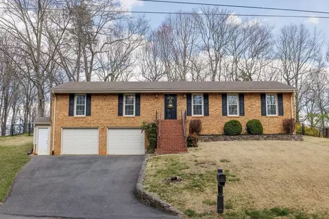 5244 Fordwick Dr, Roanoke, VA 24018