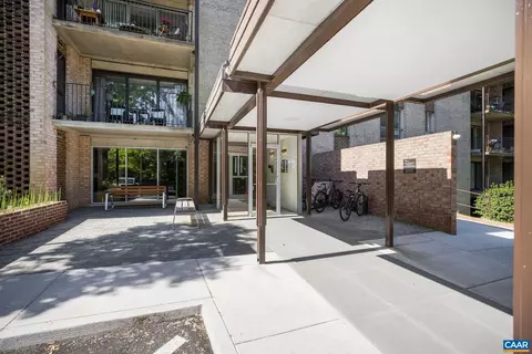 511 N 1st St N #208, Charlottesville, VA 22902
