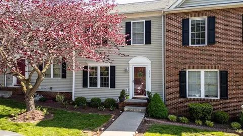 3053 Taylor Spring Ln, Harrisonburg, VA 22801
