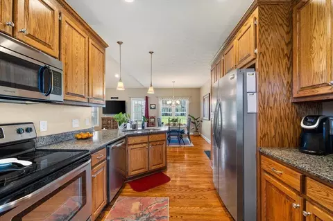 20 Old Oak Dr, Stuarts Draft, VA 24477 photo 7