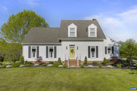 5750 Fieldcrest Dr, Scottsville, VA 24590