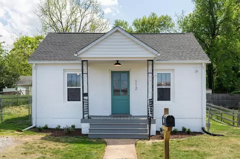 112 W Peabody St W, Staunton, VA 24401