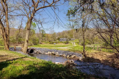 908 Peake Mountain Rd, Rockingham, VA 22802