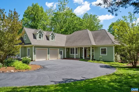 1498 Monocan Dr, Nellysford, VA 22958