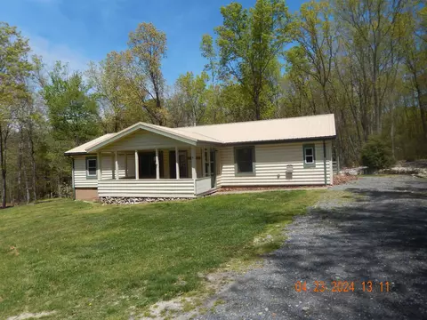 200 Wild Turkey Ln, Crimora, VA 24431