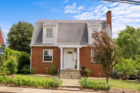 352 Florence Ave, Waynesboro, VA 22980