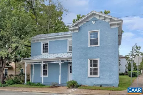 421 NW 9th St NW, Charlottesville, VA 22903