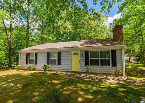 101 Leigh Pl, Charlottesville, VA 22902