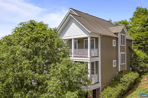 209 Brookwood Dr, Charlottesville, VA 22902