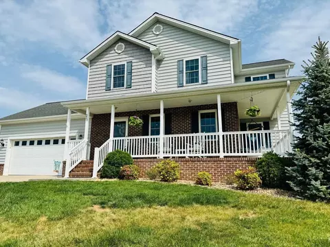 211 Rustic Ave, Broadway, VA 22815 photo 2