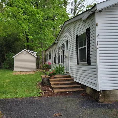 243 Dodge St, Stuarts Draft, VA 24477 photo 7
